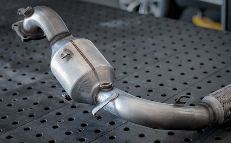 Magnaflow 02-05 S80 2.9 L Underbody Direct Fit Converter