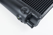 Load image into Gallery viewer, CSF McLaren MP4-12C / 650S / 675LT High Performance Heat Exchanger