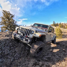 Load image into Gallery viewer, Oracle Jeep Wrangler JL Oculus Bi-LED Projector Headlights- Graphite Metallic - 5500K