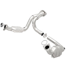 Load image into Gallery viewer, MagnaFlow Direct Fit Catalytic Converter 07-08 Escalade 6.2 Driver Side OEM