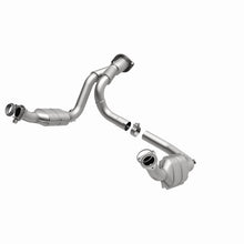 Load image into Gallery viewer, MagnaFlow Direct Fit Catalytic Converter 07-08 Escalade 6.2 Driver Side OEM
