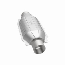 Load image into Gallery viewer, MagnaFlow Universal Catalytic Converter 2.5 inch T2 Rear