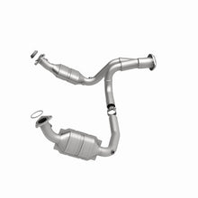 Load image into Gallery viewer, MagnaFlow Direct Fit Catalytic Converter 07-08 Escalade 6.2 Driver Side OEM