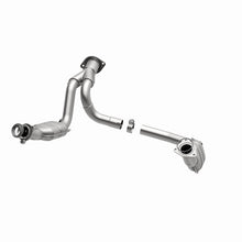 Load image into Gallery viewer, MagnaFlow Direct Fit Catalytic Converter 07-08 Escalade 6.2 Driver Side OEM