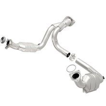 Load image into Gallery viewer, MagnaFlow Direct Fit Catalytic Converter 07-08 Escalade 6.2 Driver Side OEM