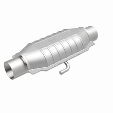 Load image into Gallery viewer, MagnaFlow Universal Catalytic Converter 2.5 inch T2 Rear