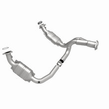 Load image into Gallery viewer, MagnaFlow Direct Fit Catalytic Converter 07-08 Escalade 6.2 Driver Side OEM